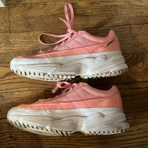 Adidas Pink Sneakers 7.5 - Picture 4 of 7